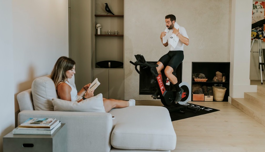 Cómo llevar tus entrenamientos indoor en casa al siguiente nivel